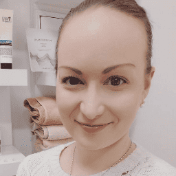 Asiantuntija Anniina