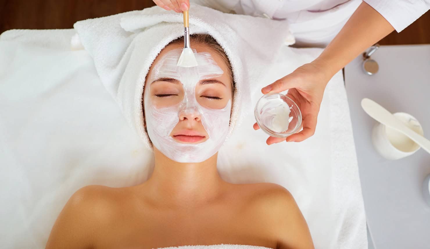 Erittäin kuiva iho kasvoissa – syyt, hoito ja tehokkaimmat keinot