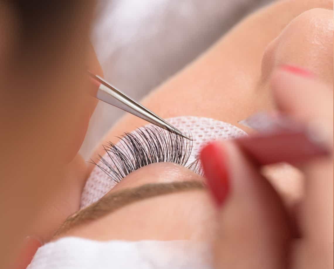 Ripsien pidennys työskentely